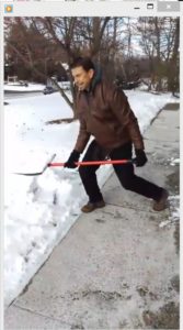 proper way to shovel so you don't hurt your back